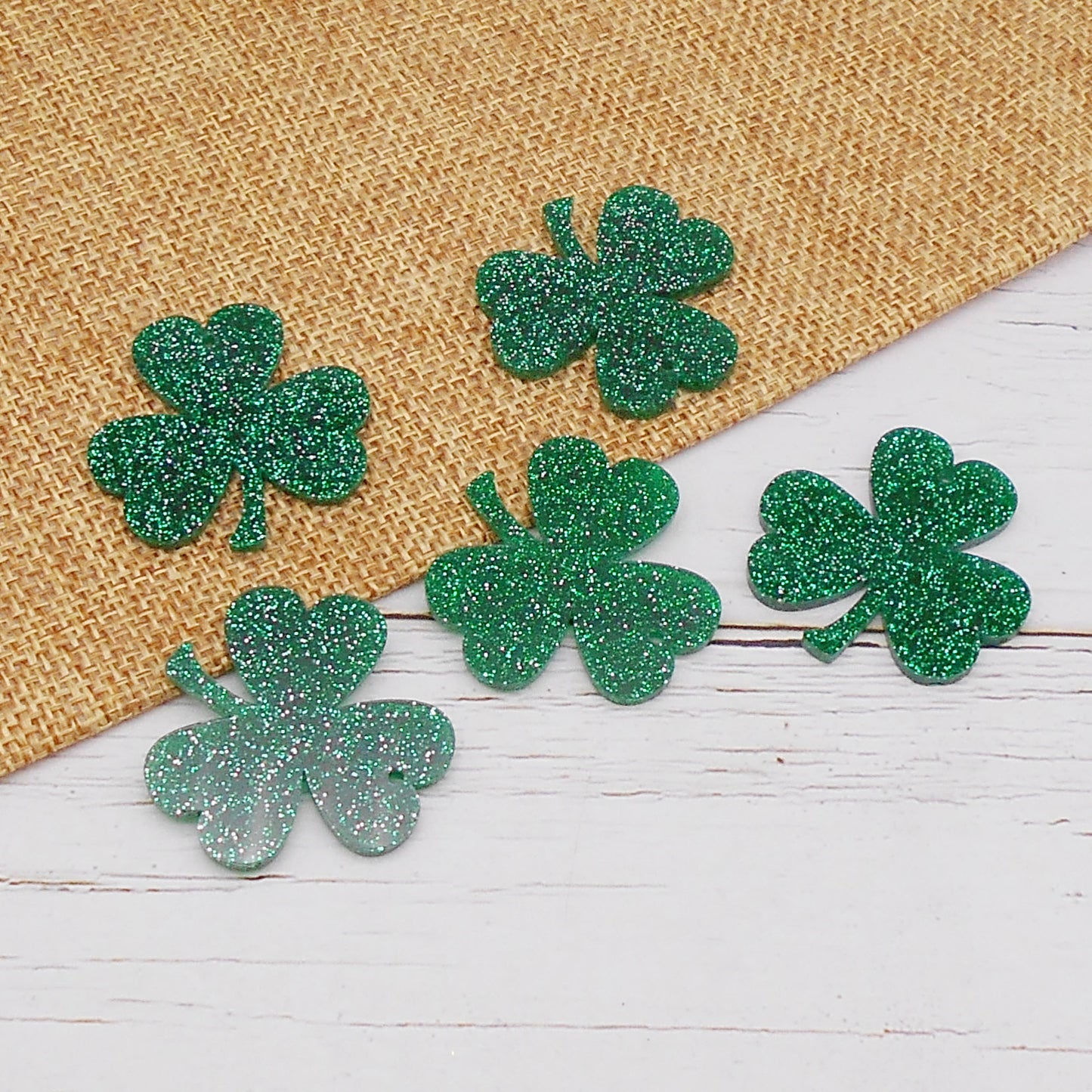 30pcs Three Leaf Clover Acrylic Shamrock St. Patrick's Day Green Pendant  for Jewelry Necklace Bracelet Earring Making Keychain Bookmark DIY Craft Findings