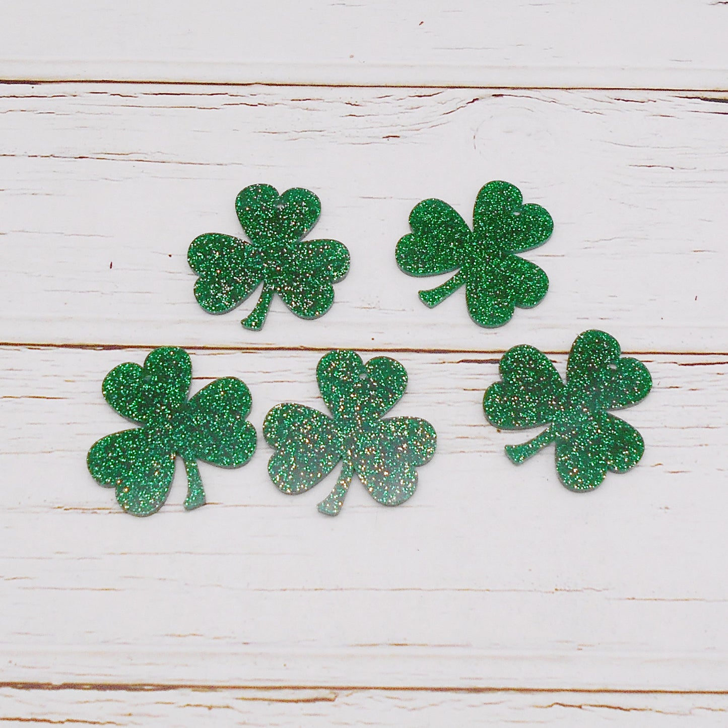 30pcs Three Leaf Clover Acrylic Shamrock St. Patrick's Day Green Pendant  for Jewelry Necklace Bracelet Earring Making Keychain Bookmark DIY Craft Findings