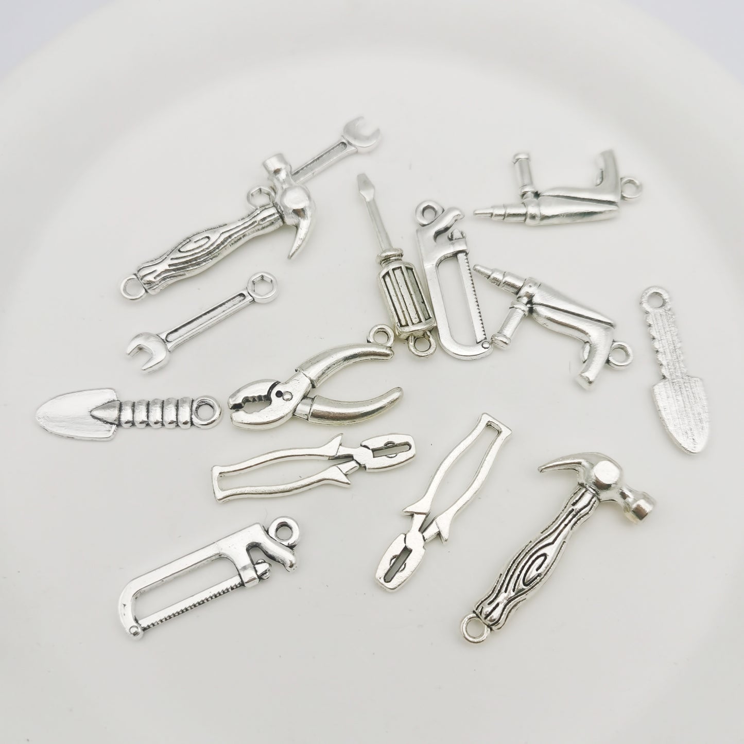 24pcs  Father's Day Tools  Charms Screwdriver Vise Hammer Saw Alloy Pendant for Jewelry Keychain Making DIY Craft