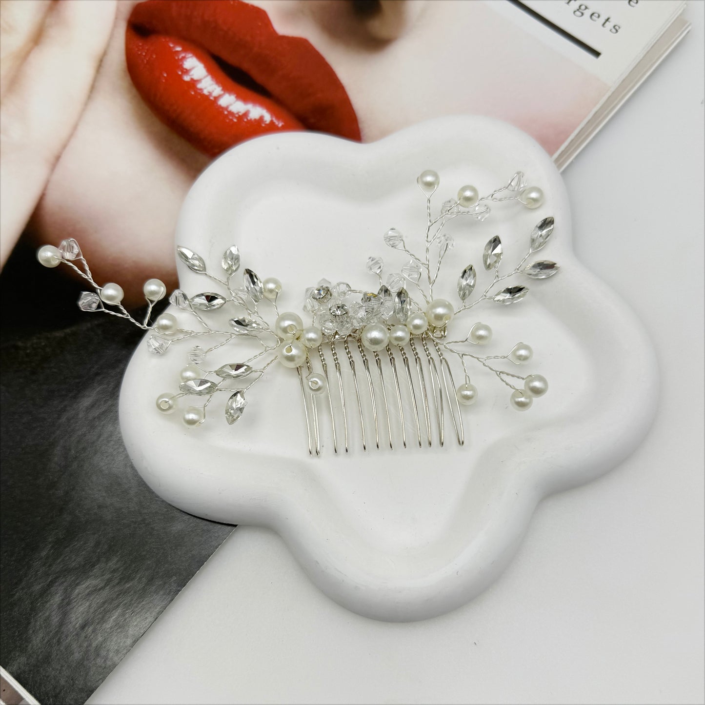 Crystal Bride Wedding Hair Comb with Pearl Rhinestone Hair Accessories Bridal Side Combs Headpiece for Women